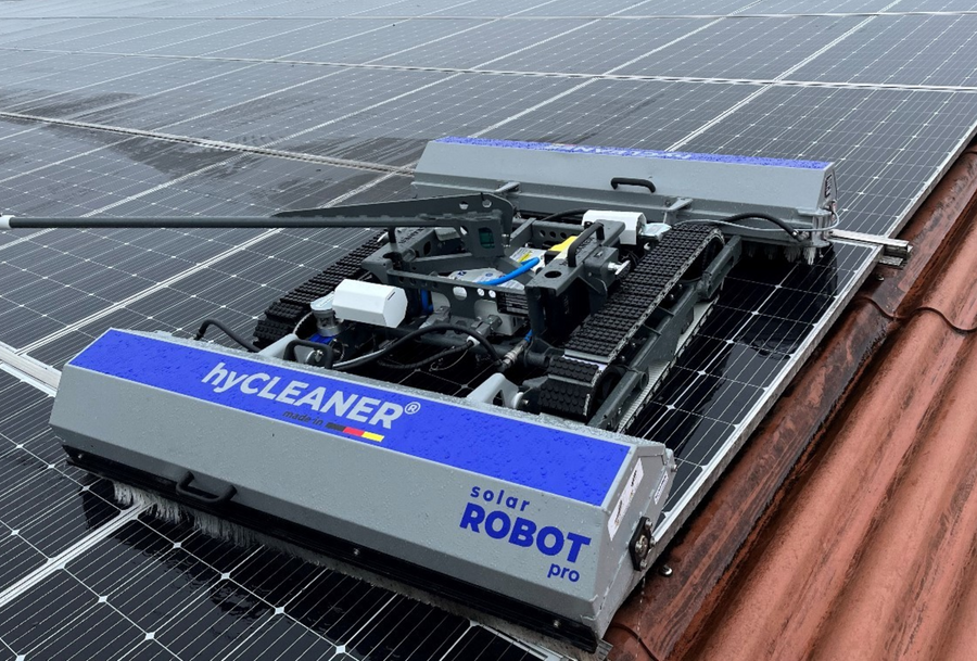 Meet the hyCLEANER® solarROBOT Pro