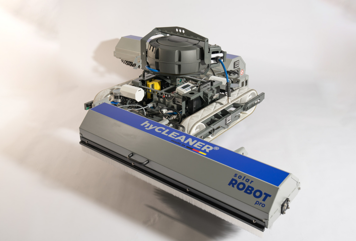 Robot cleaning device with 'IONCLEANER' branding on a white background - imagen 3