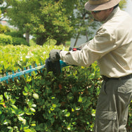 Makita - Makita DUH502 BL LXT Hedge Trimmer - Electric hedge trimmer used for garden maintenance cutting shrubs. - imagen 3