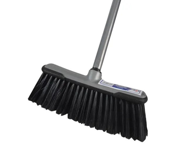 Soft Broom with Screw On Handle - imagen 3