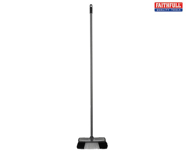 Soft Broom with Screw On Handle - imagen 2