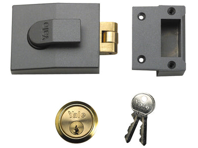 Yale Locks 81 Rollerbolt Nightlatch 60mm Backset DMG Finish Box – – Now available at MTN Shop UK.