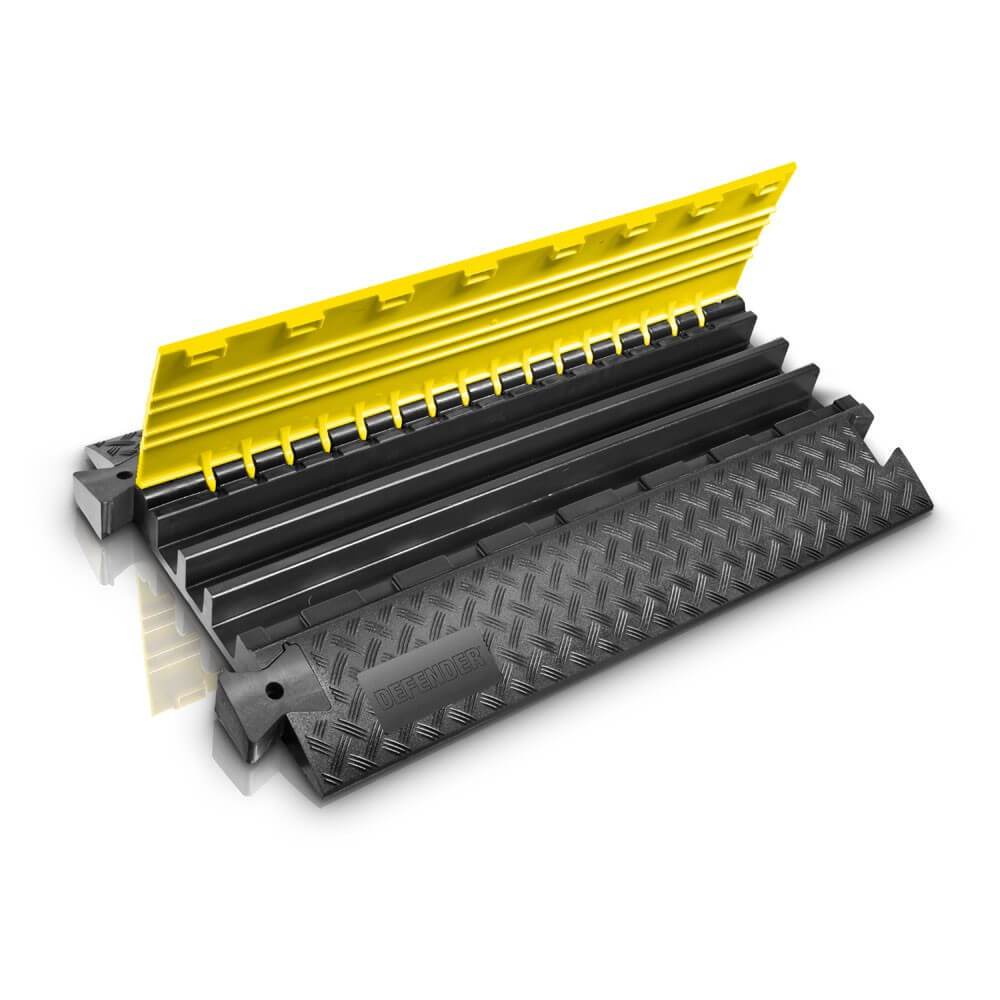Adam Hall Defender 3 Cable Protector Ramp - 3 Channels – Cable Protector Ramp with 3 channels, featuring a 73 mm profile, 45° curve and end ramps with detachable dovetail connectors – Now available at MTN Shop UK. - imagen 3