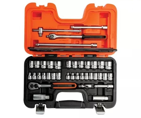 Socket Set