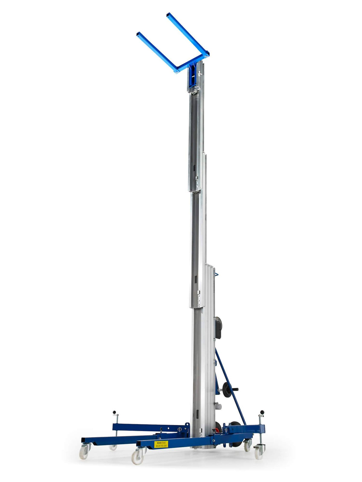 Kuzar Industrial Lifter 300kg/7.3m - HAMMER 73 – Made in Spain, this highly affordable heavy-duty stacker is incorporated with an Inertia Brake System. It has high-quality wheels and a powerful winch for efficient lifting. – Now available at MTN Shop UK. - imagen 4
