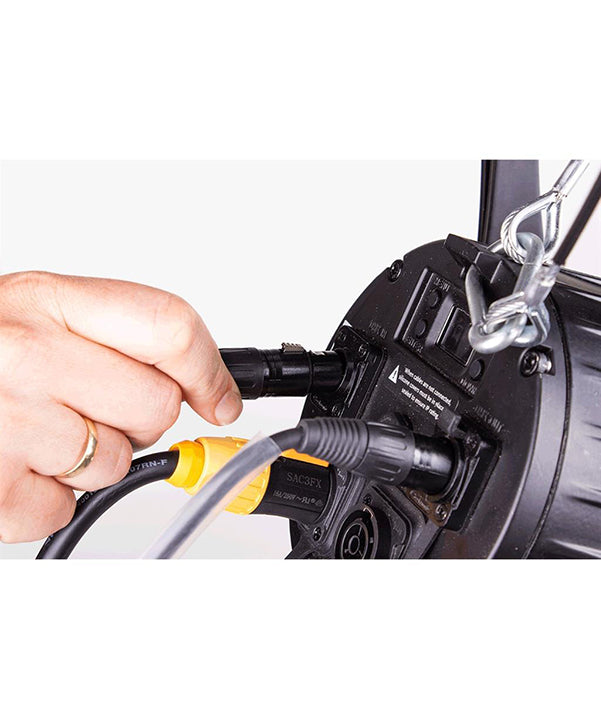 Man plugging cable into socket - imagen 3