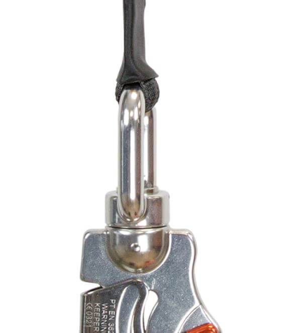 Neofeu Retractable Fall Arrester- 25mm Webbing (6m L) – The Neofeu Retractable Fall Arrester is lightweight and compact and recommended for both vertical and horizontal use for all users weighing up to 140 kg. Equipped with a 6 m long, 25mm wide webbing line that retracts automatically. Shop now. – Now available at MTN Shop UK. - imagen 3