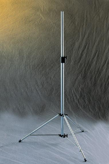 Doughty Club Stand – Top Tube diameter: 32mm. Budget & High-quality tripod lighting stands for the club circuit. Superior clamping system. Internal safety stops. Compact steel and aluminum construction. – Now available at MTN Shop UK.