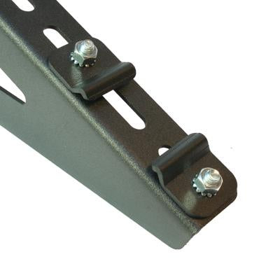 Doughty Studio Rail - 40mm, 100mm & 114mm Clamps – Supplied with fasteners, a pair of rail clamps designed to work with the range of Slotted Wall Brackets. Able to clamp rail directly to a solid surface. – Now available at MTN Shop UK. - imagen 4